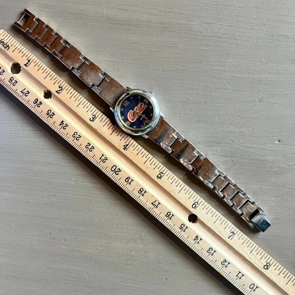 2003 Coca-Cola‎ Coke Memorabilia Watch Red Gold Stainless Retro Pop Culture Y2K